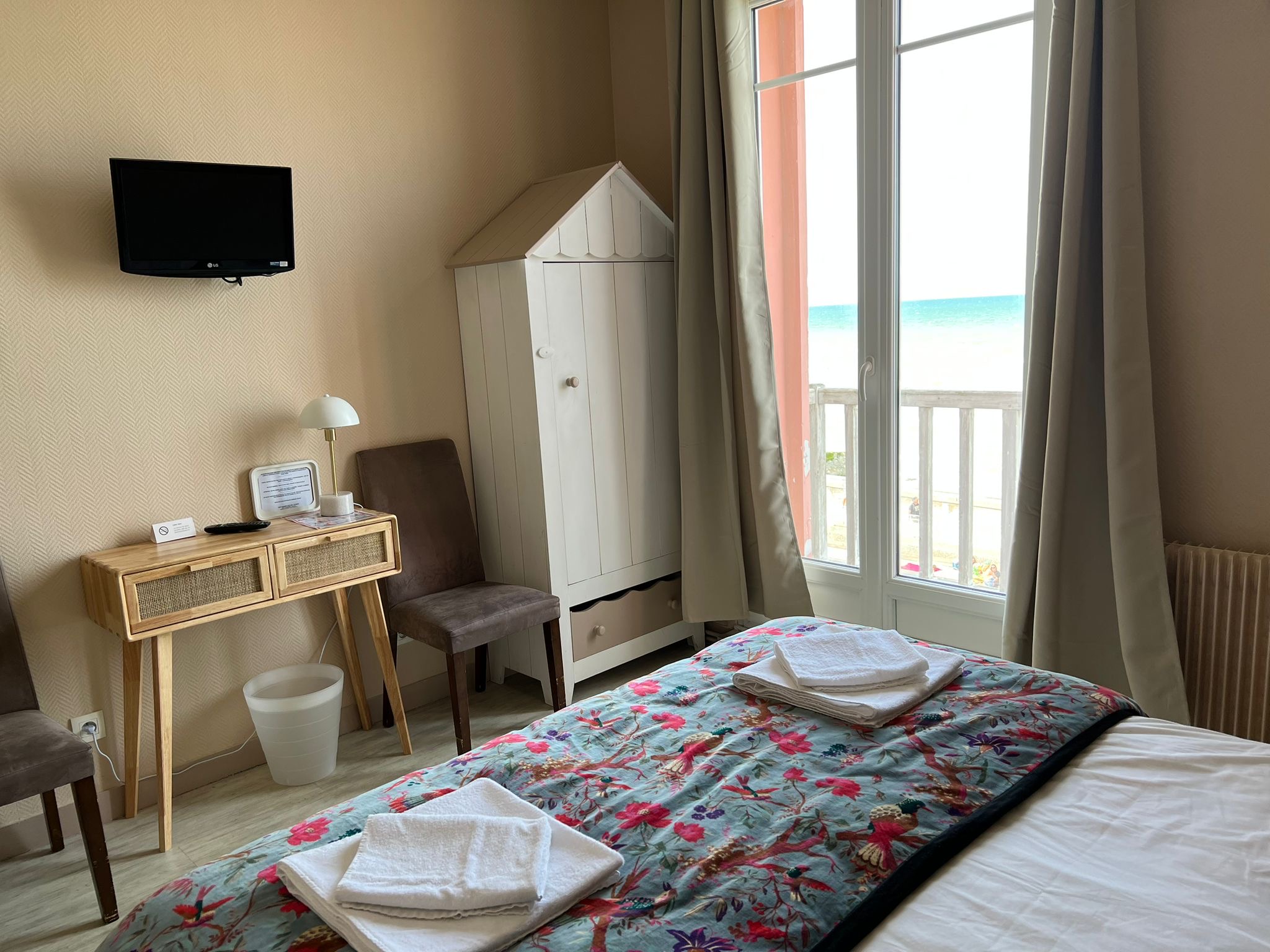 Hôtel vue sur la mer à Saint-Valery-en-Caux Chambre avec lit double et vue sur la mer à Saint-Valery-en-Caux