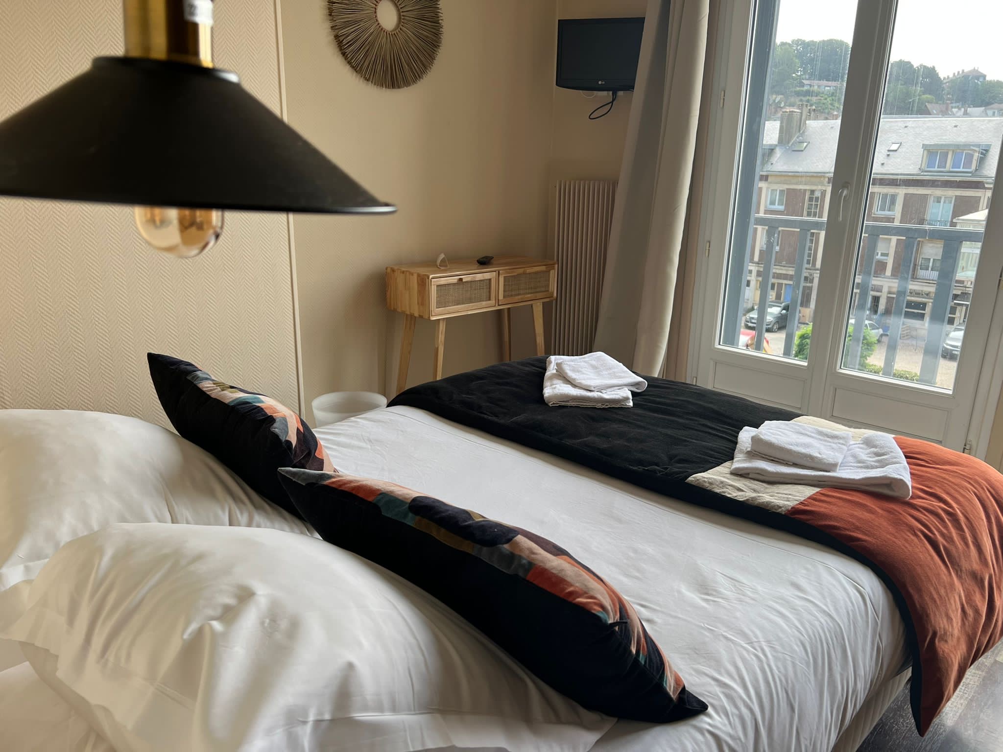 Hôtel au calme à Saint-Valery-en-Caux Chambre au calme avec lit double et salle de bain privative